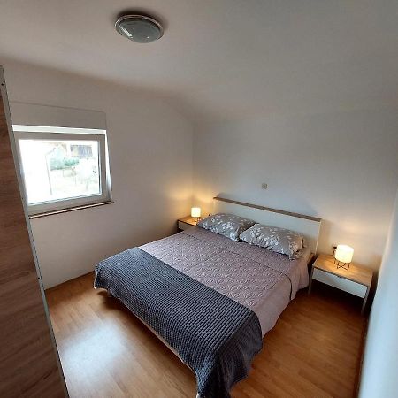 Apartman Zeljo Galizana Exterior photo