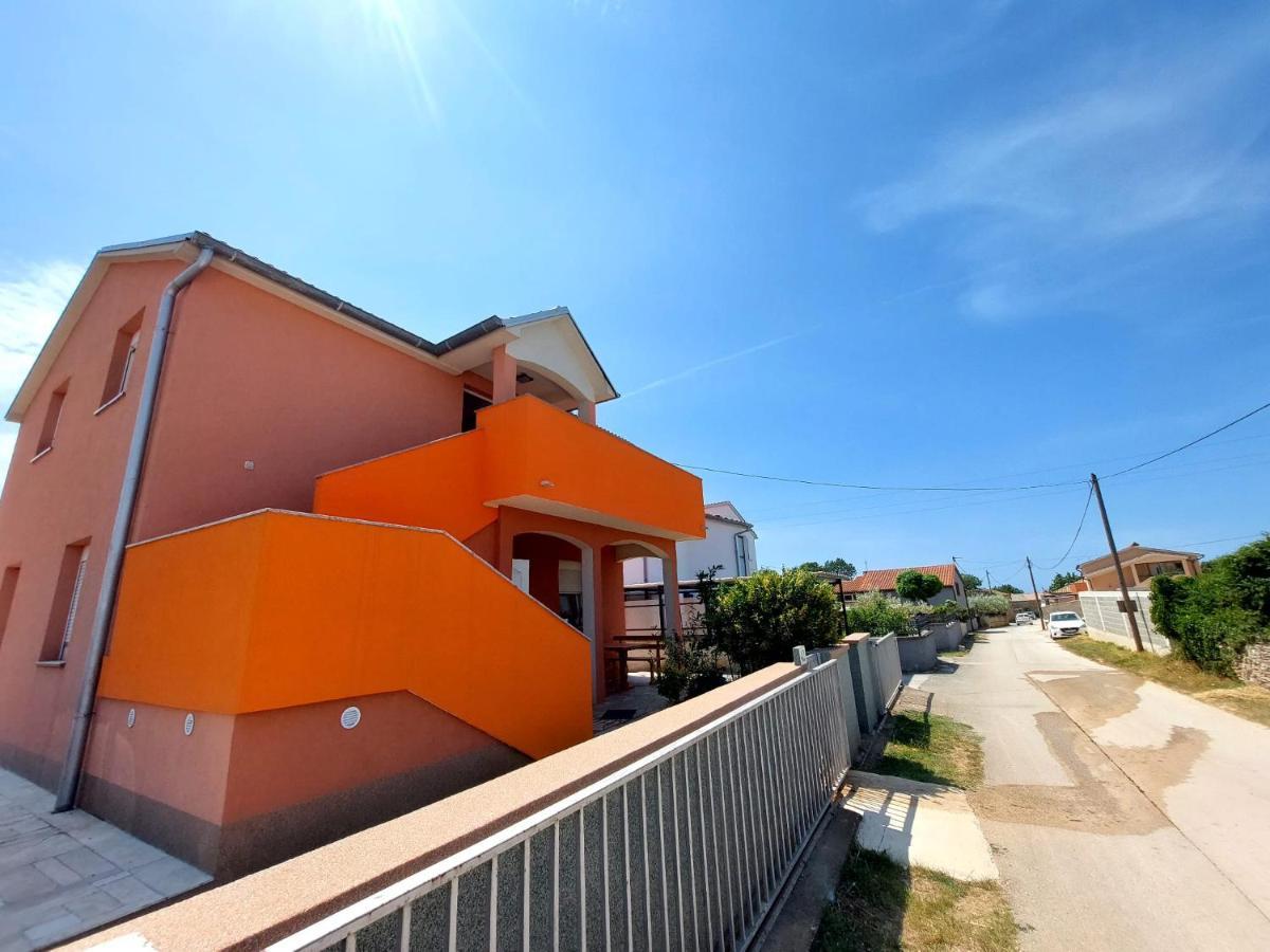 Apartman Zeljo Galizana Exterior photo